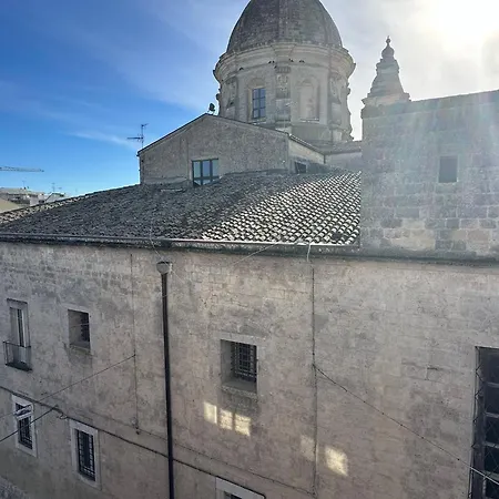 فندق مبيت وإفطار Muralta & Luxury 4*