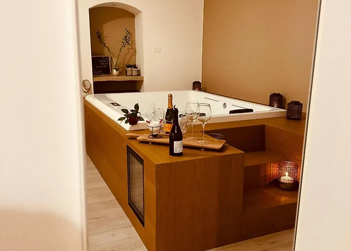 Muralta & Luxury Couette-café 4*
